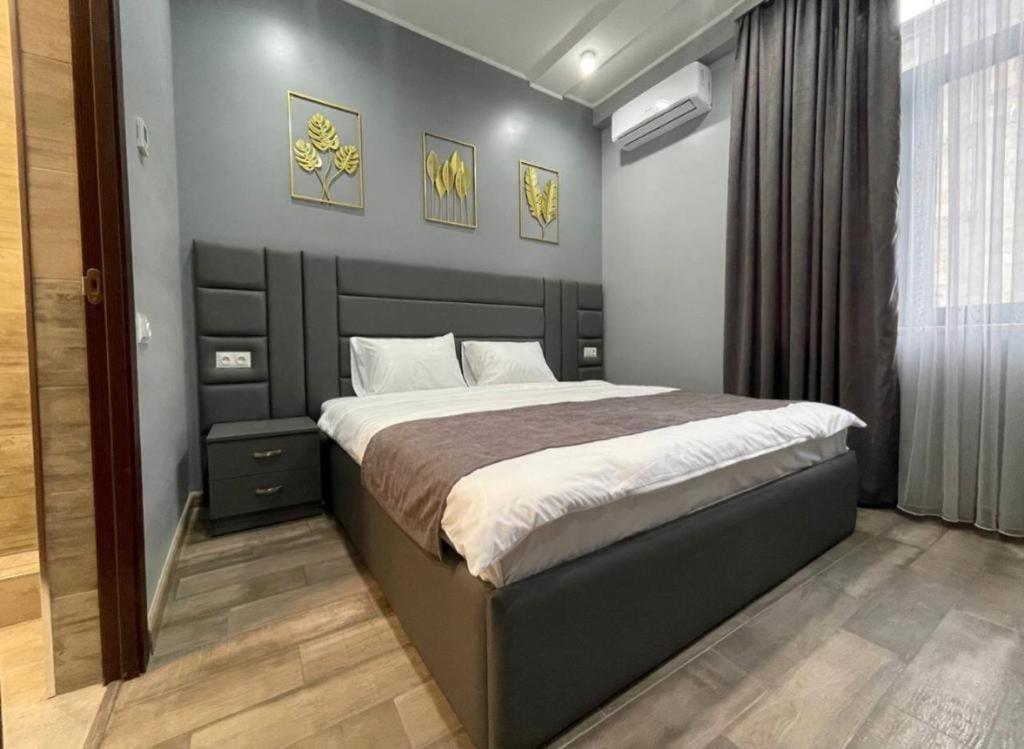 Days Hotel Jerevan Eksteriør billede