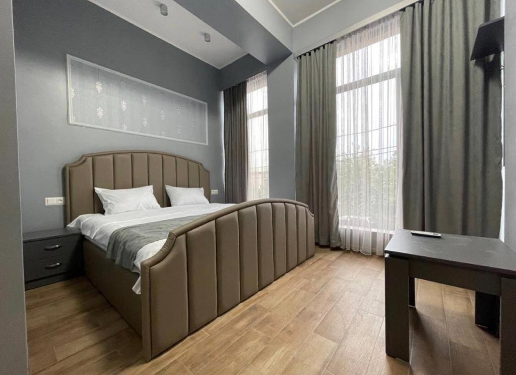 Days Hotel Jerevan Eksteriør billede