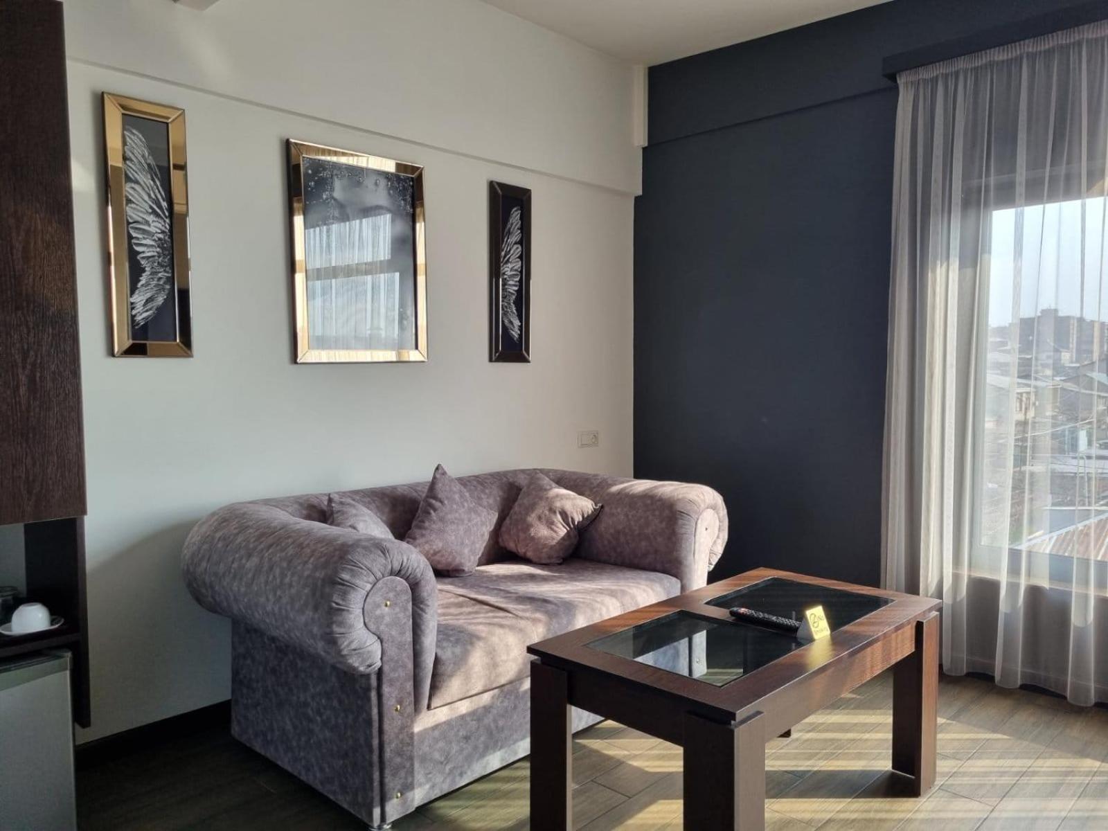 Days Hotel Jerevan Eksteriør billede