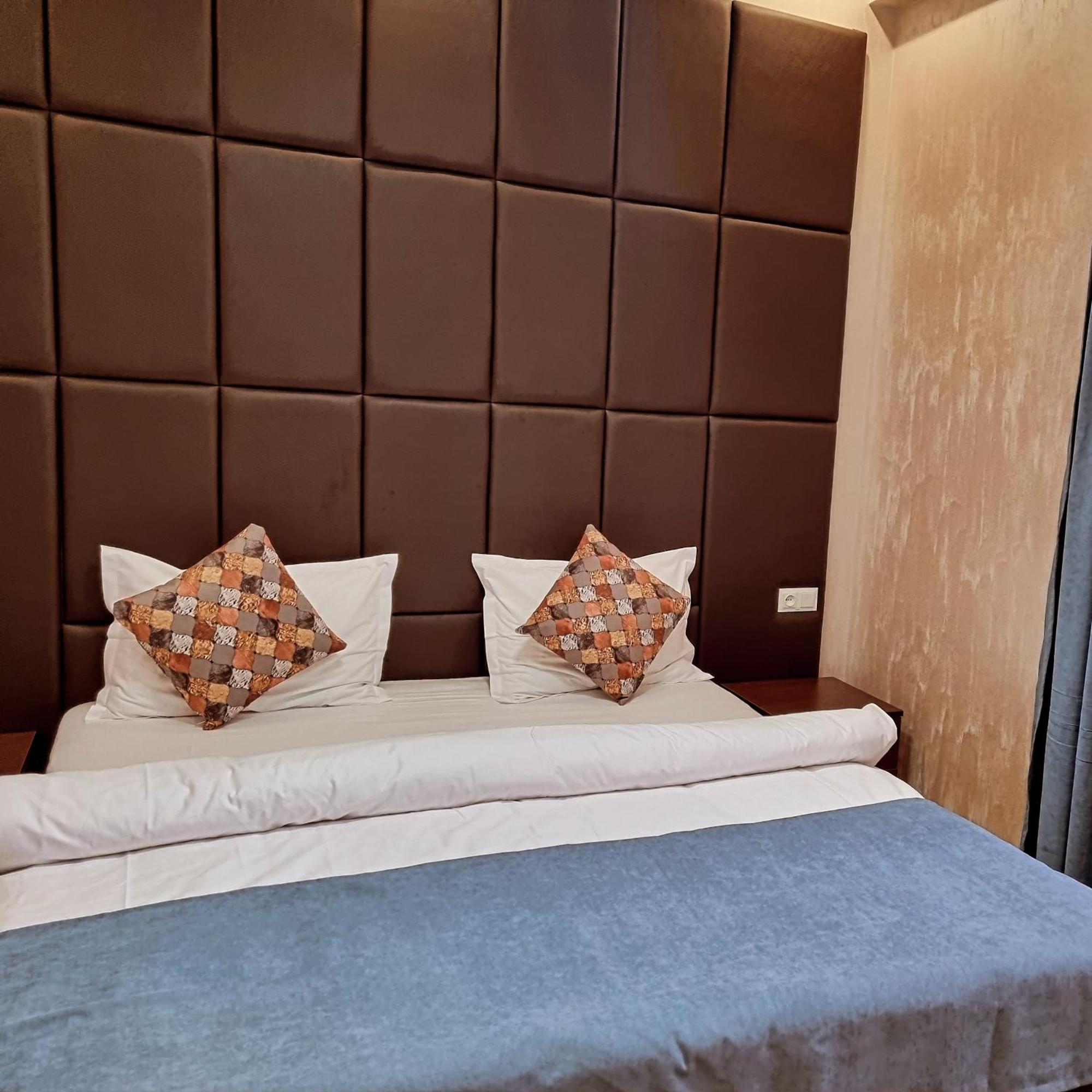 Days Hotel Jerevan Eksteriør billede